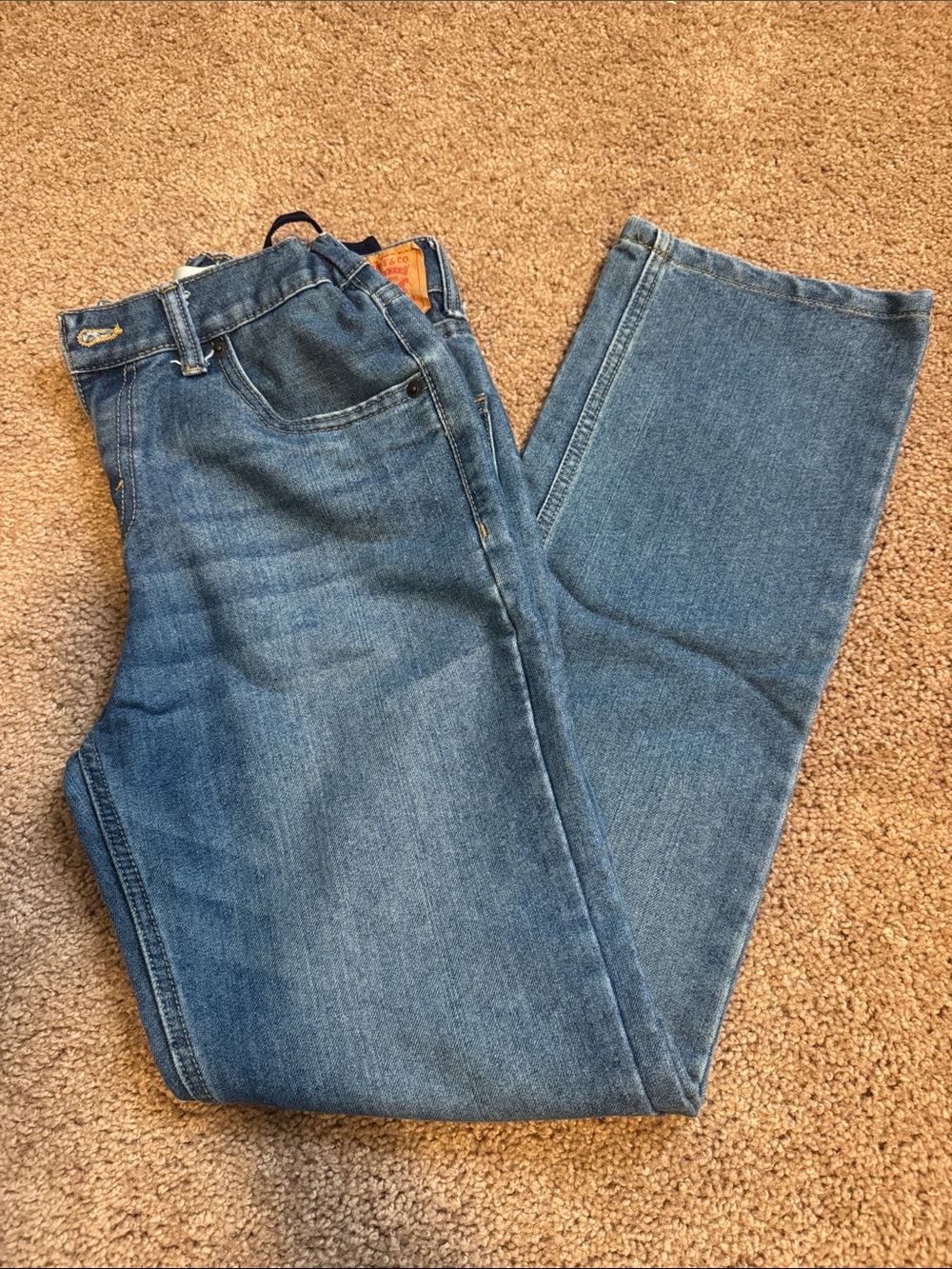 Levi's Men's Medium Blue Relaxed Straight Jeans